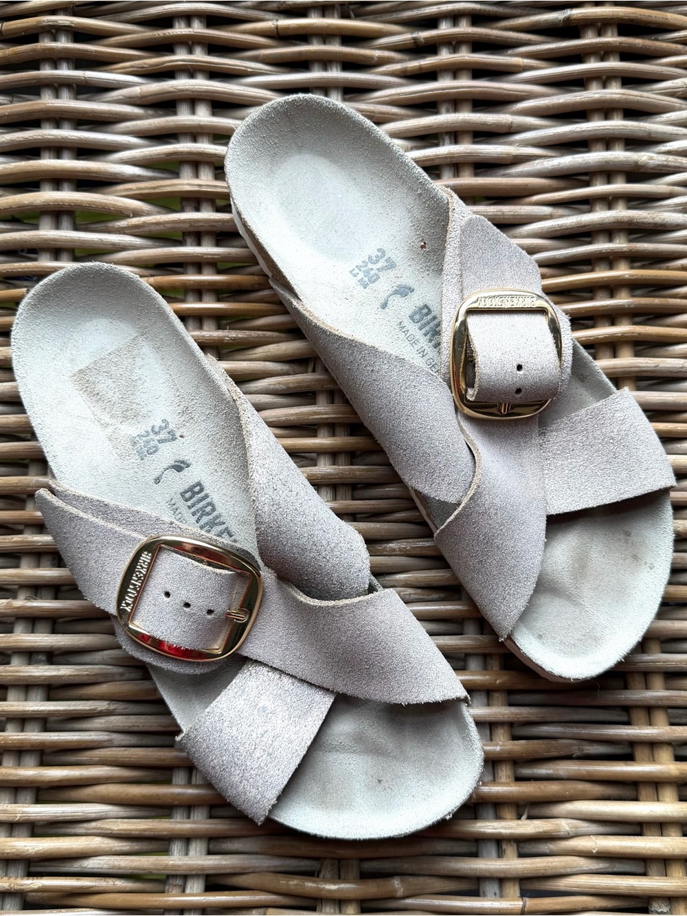 Birkenstock Sienna Big Buckle Womens Size 37 US 6 Gold Slip-On Slide Sandal